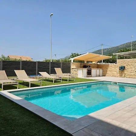 Ti Amo House With Heathed Pool Kastela